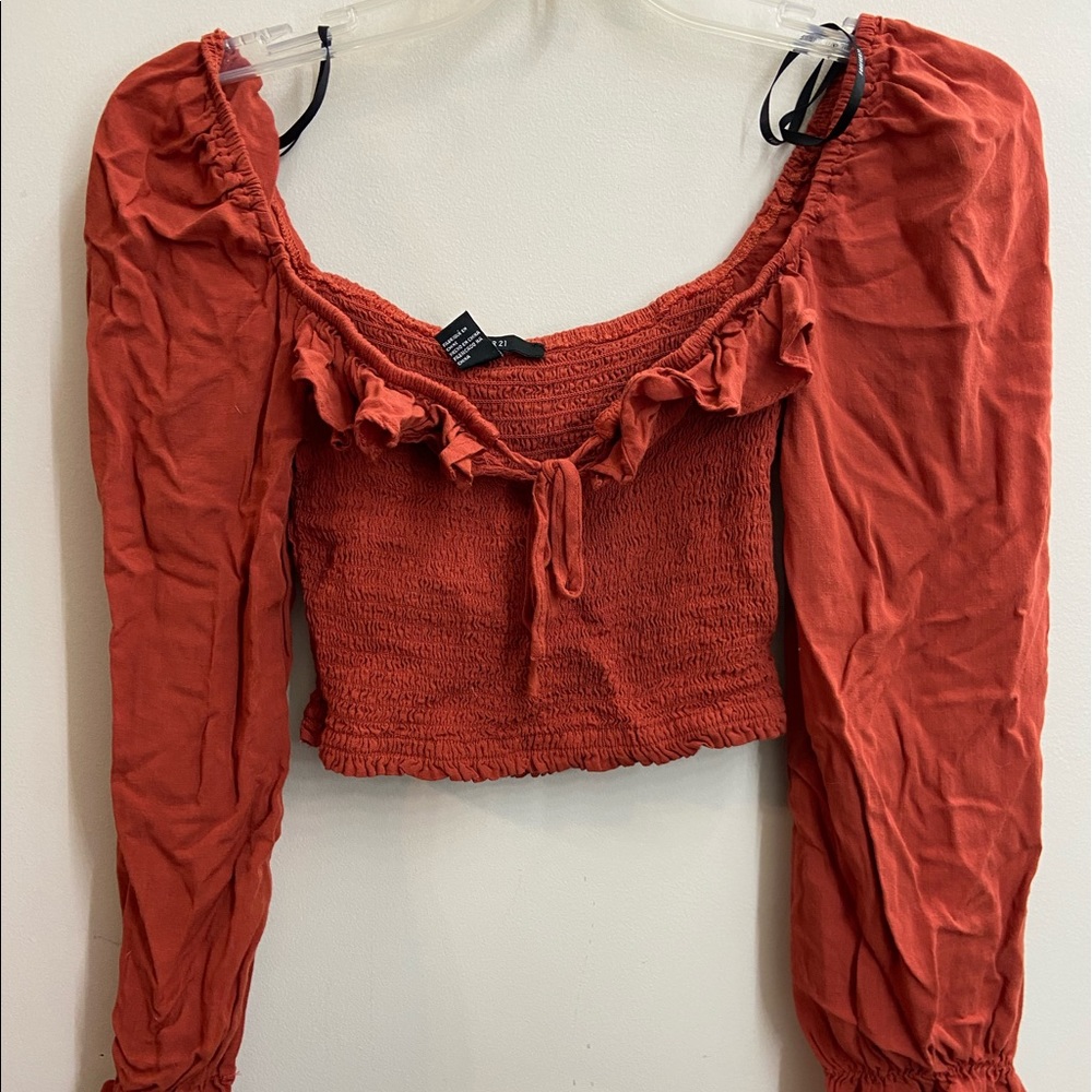 70s style cropped long sleeve